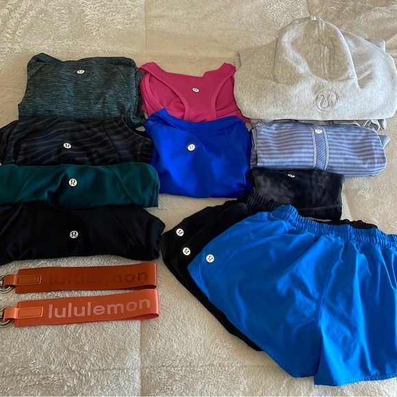 Lululemon 1-3 piece Mystery Box - Picture 11 of 12